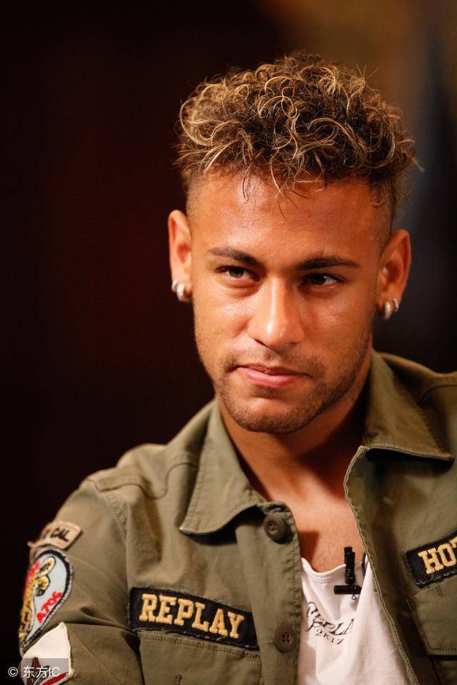 利物浦转会豪掷4.83亿两度刷爆纪录，但09皇马才是公认的神