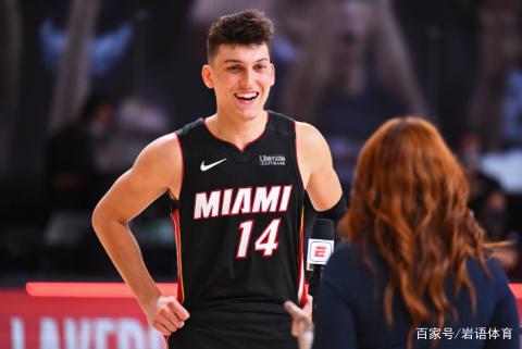 印有42家球迷会logo，泰山球迷TIFO：泰山队，你永远不会独行！.